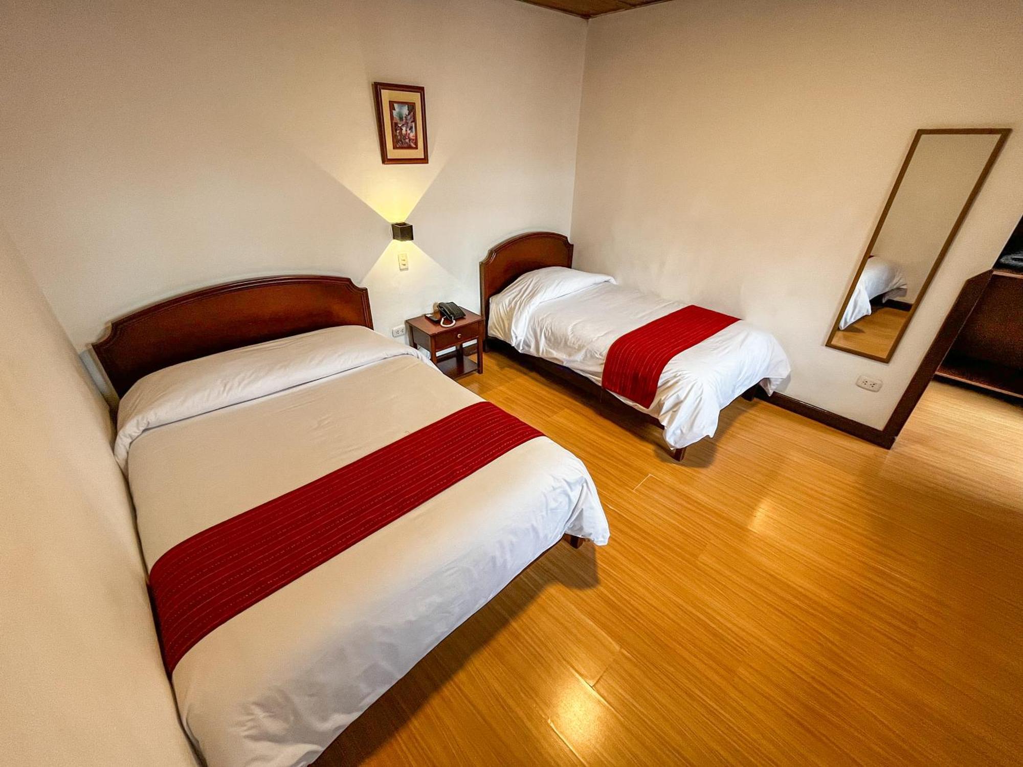 Hotel Cusco Plaza Saphi Esterno foto