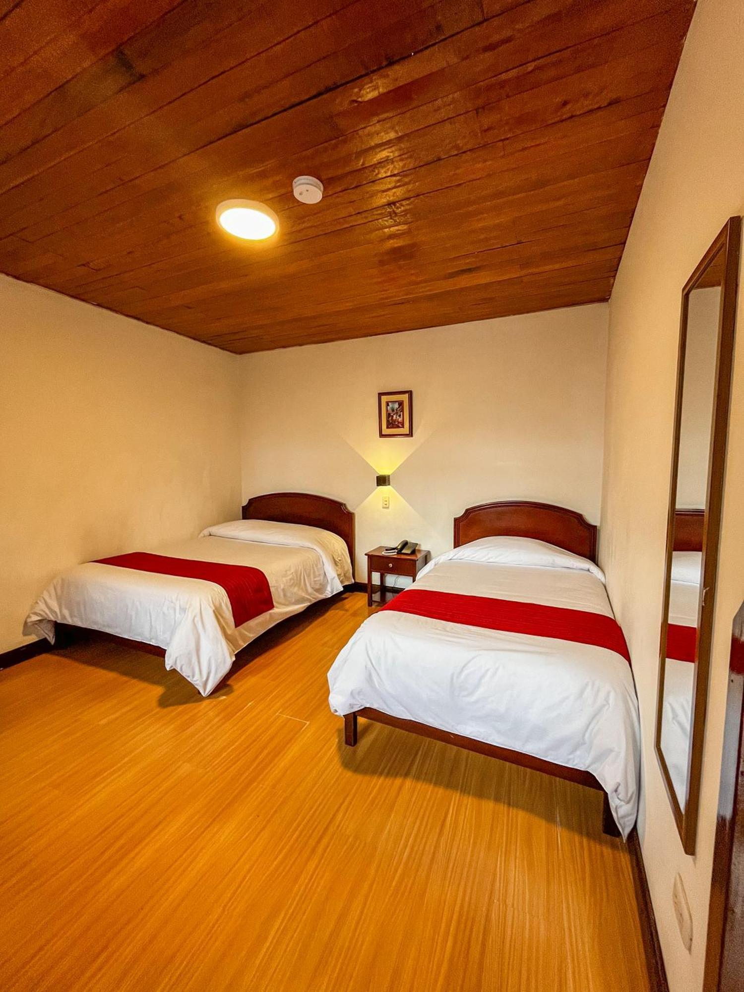 Hotel Cusco Plaza Saphi Esterno foto